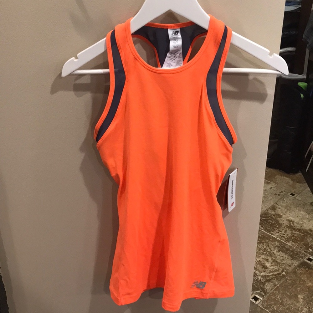 NWT. New balance fitted tank